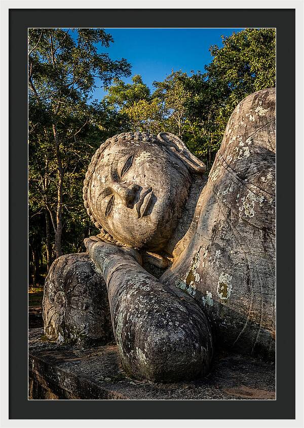 Reclining Buddha Of Polonnaruwa