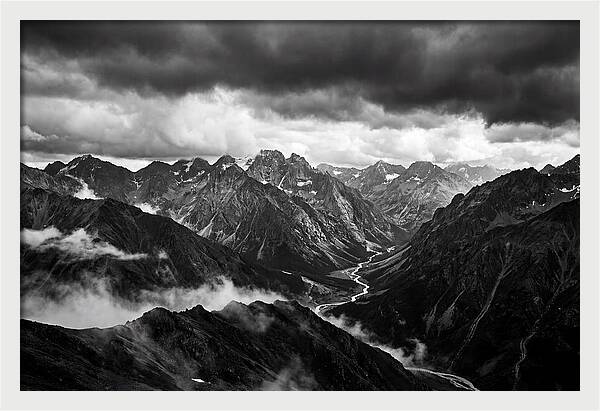 Ridge Vista In Black And White