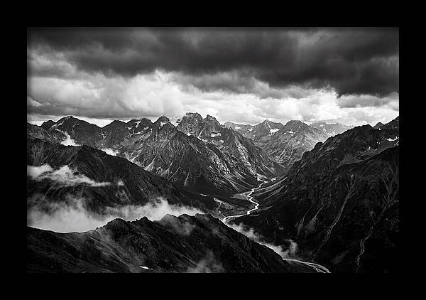 Ridge Vista In Black And White