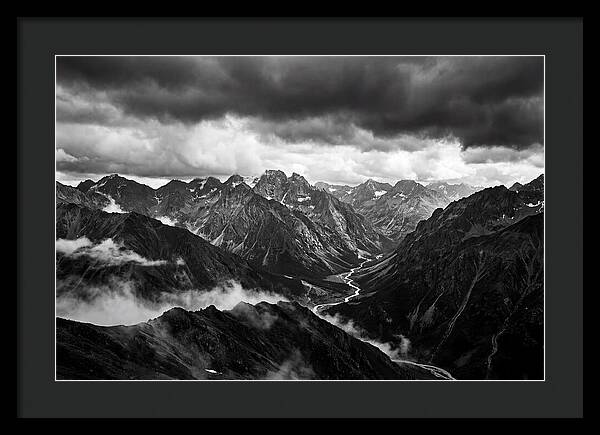 Ridge Vista In Black And White