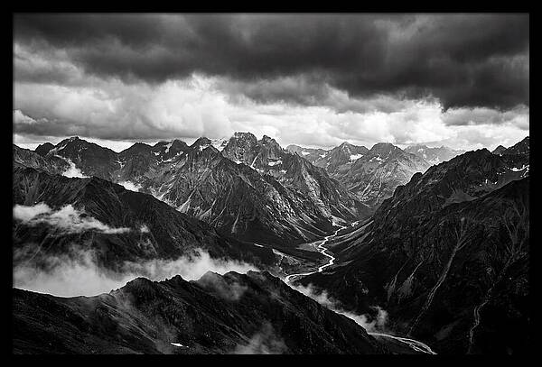 Ridge Vista In Black And White
