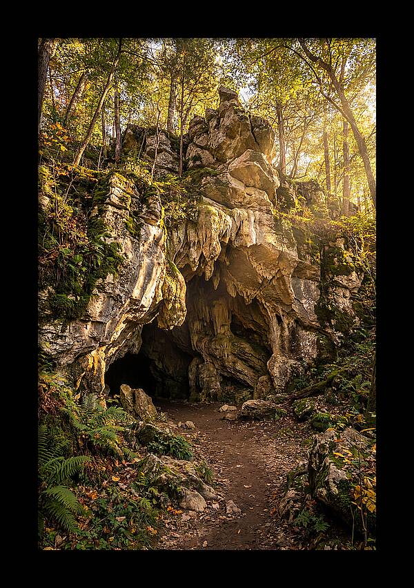 Robbers Cave Entrance