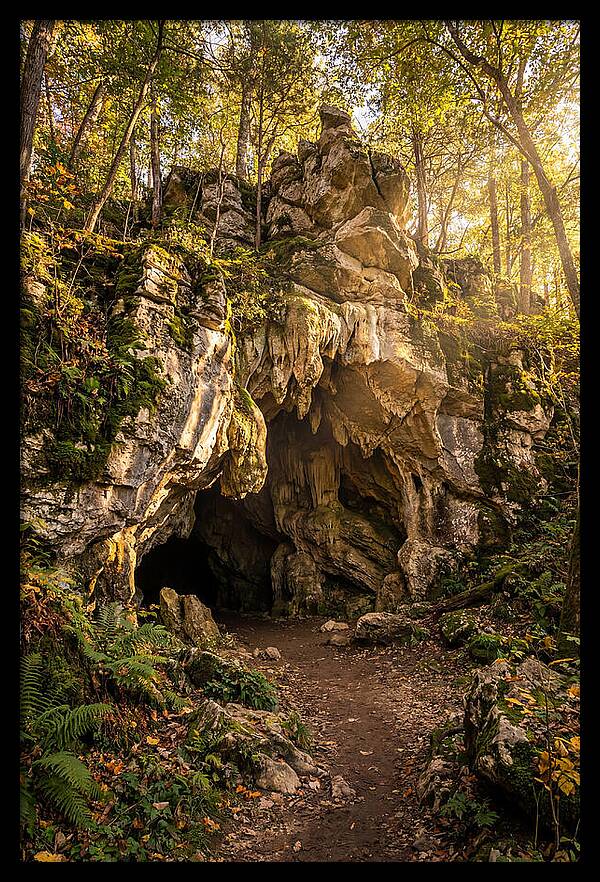 Robbers Cave Entrance