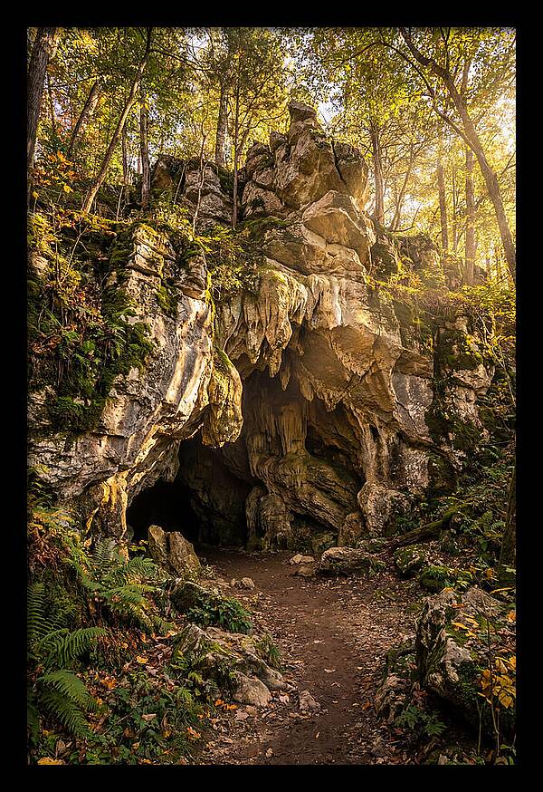 Robbers Cave Entrance