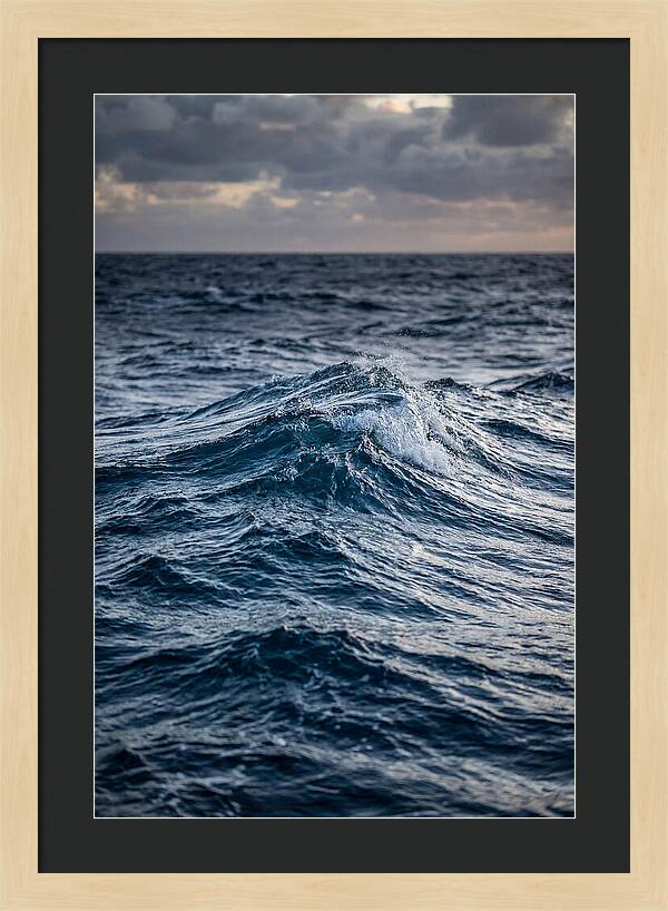 Rolling Swell Ocean