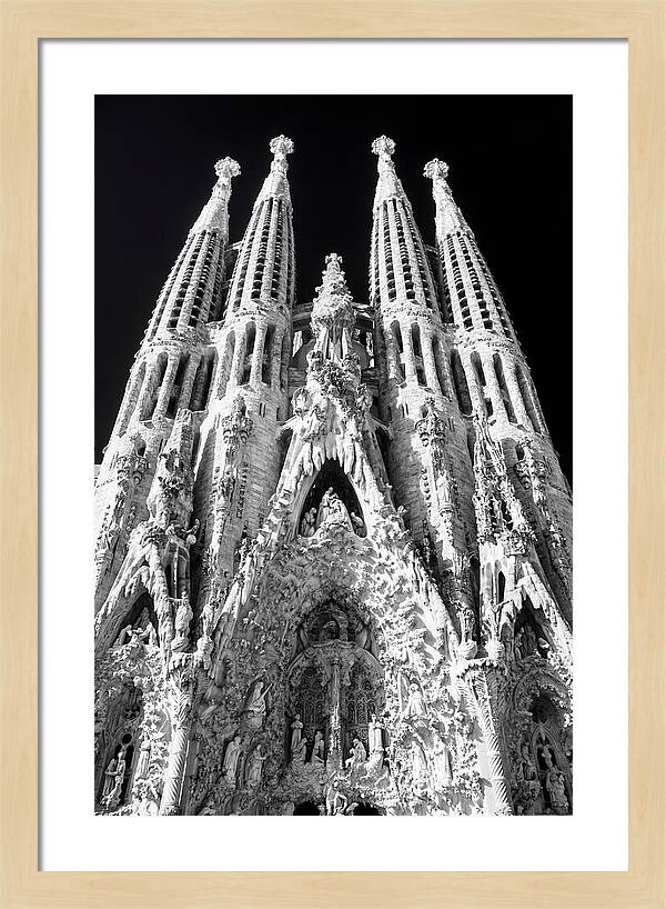 Sagrada Familias Majestic Perspective