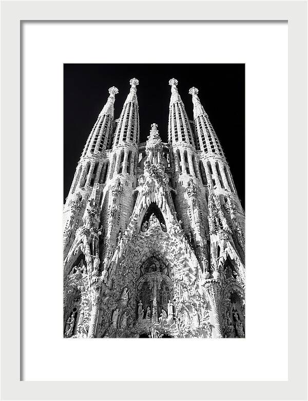 Sagrada Familias Majestic Perspective