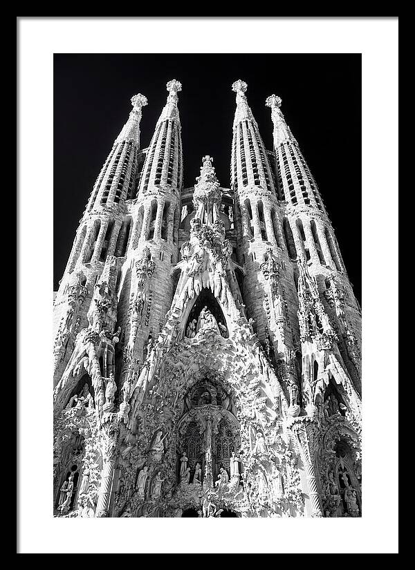 Sagrada Familias Majestic Perspective