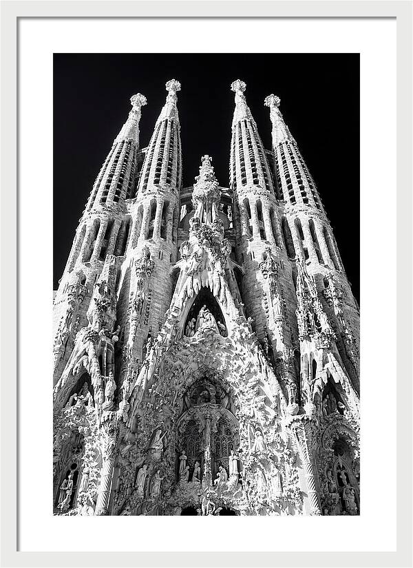 Sagrada Familias Majestic Perspective