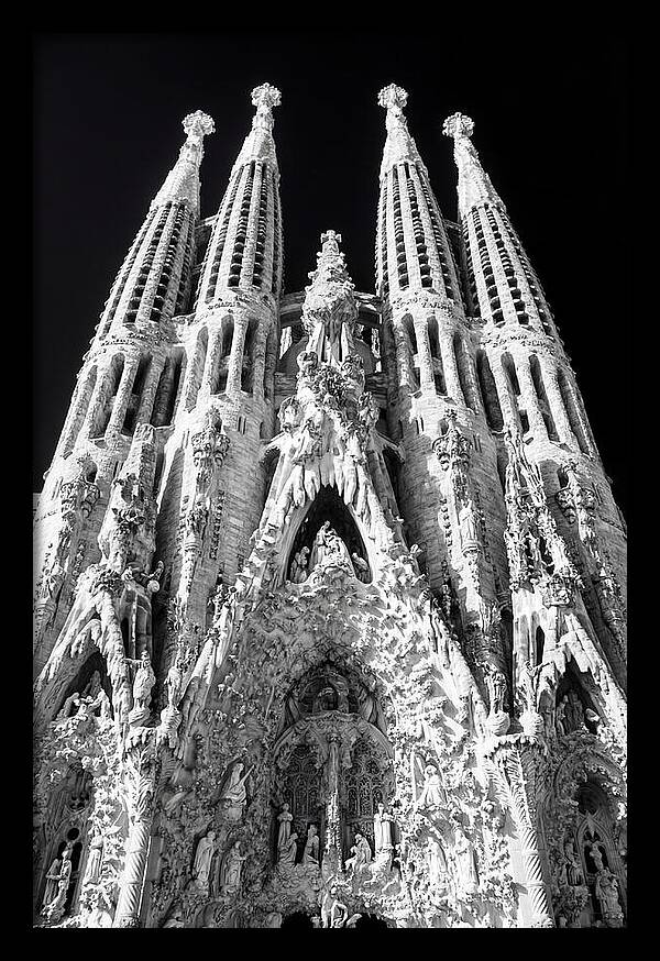 Sagrada Familias Majestic Perspective