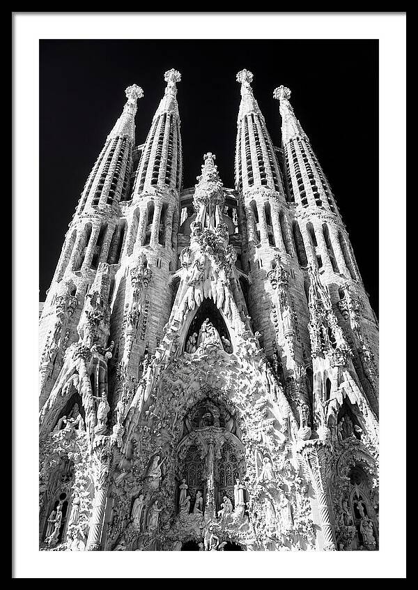 Sagrada Familias Majestic Perspective