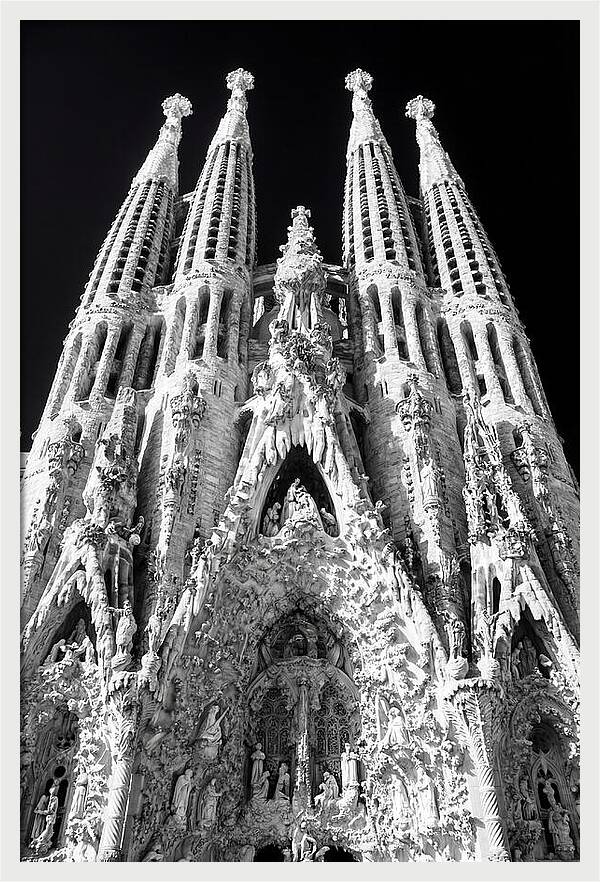 Sagrada Familias Majestic Perspective
