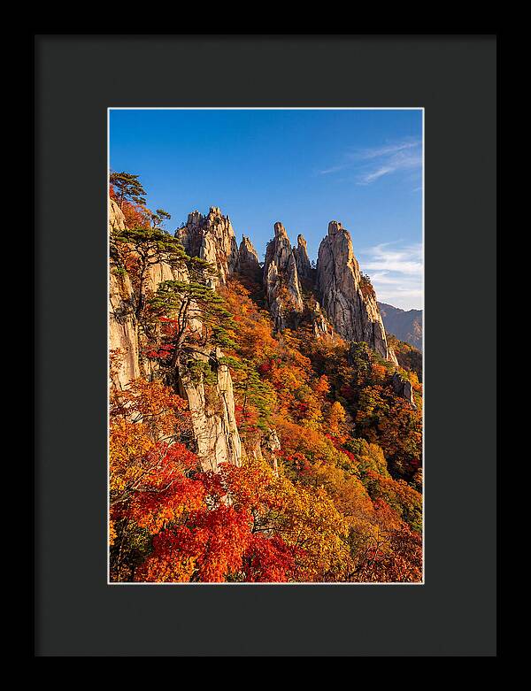 Seoraksan Mountain In Autumn Glory