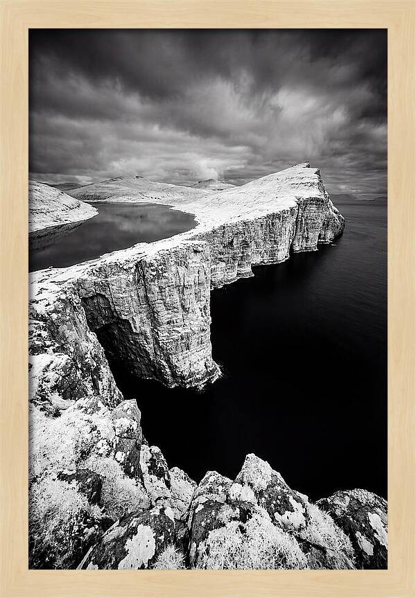 Serene Cliffs Above Lake Srvgsvatn