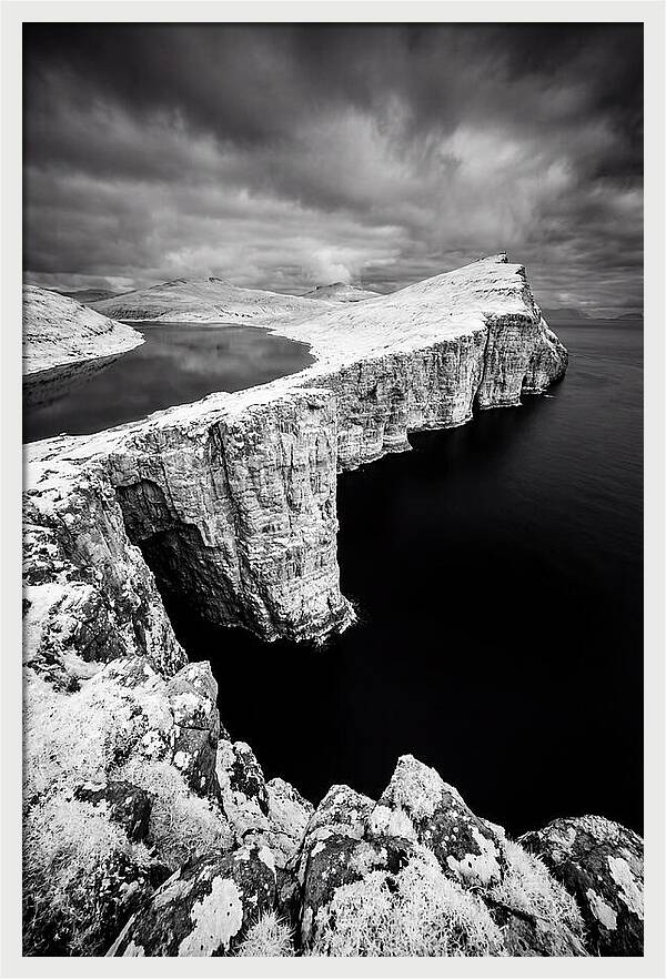 Serene Cliffs Above Lake Srvgsvatn