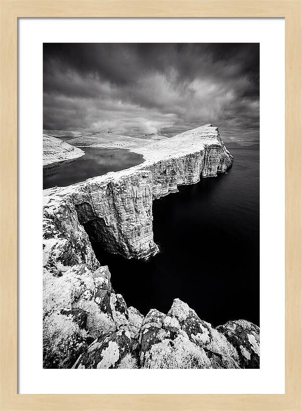 Serene Cliffs Above Lake Srvgsvatn