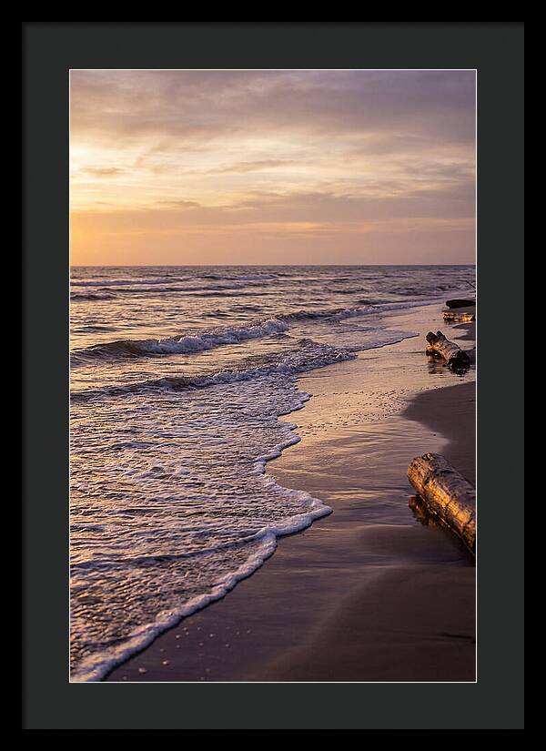 Serene Ocean Waves