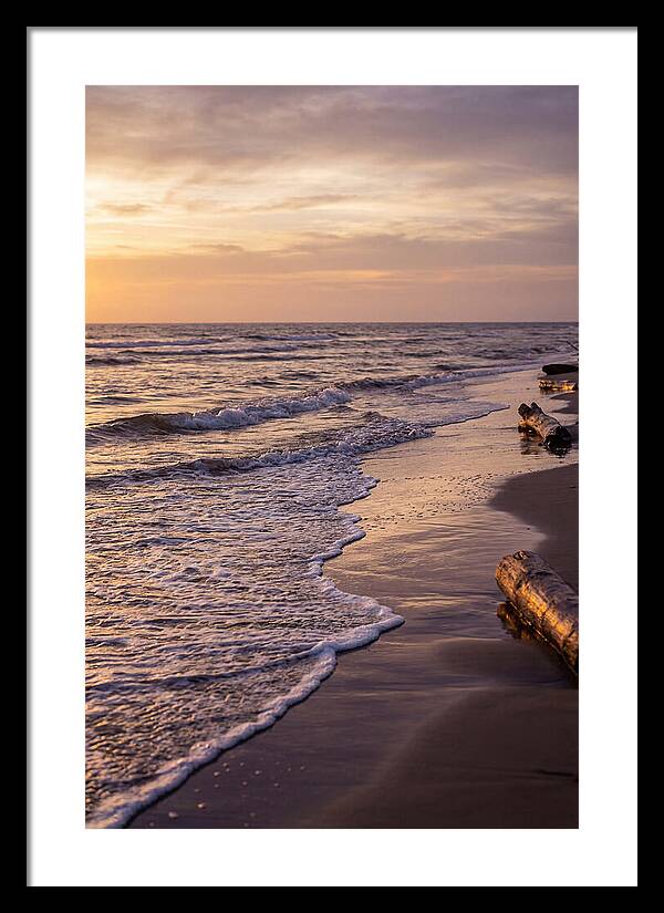 Serene Ocean Waves