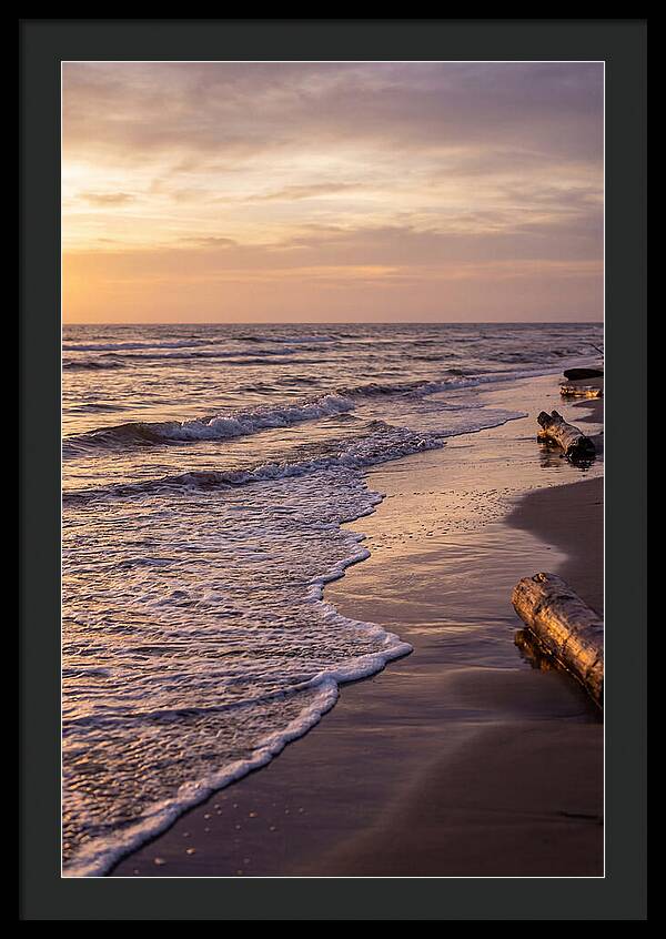 Serene Ocean Waves
