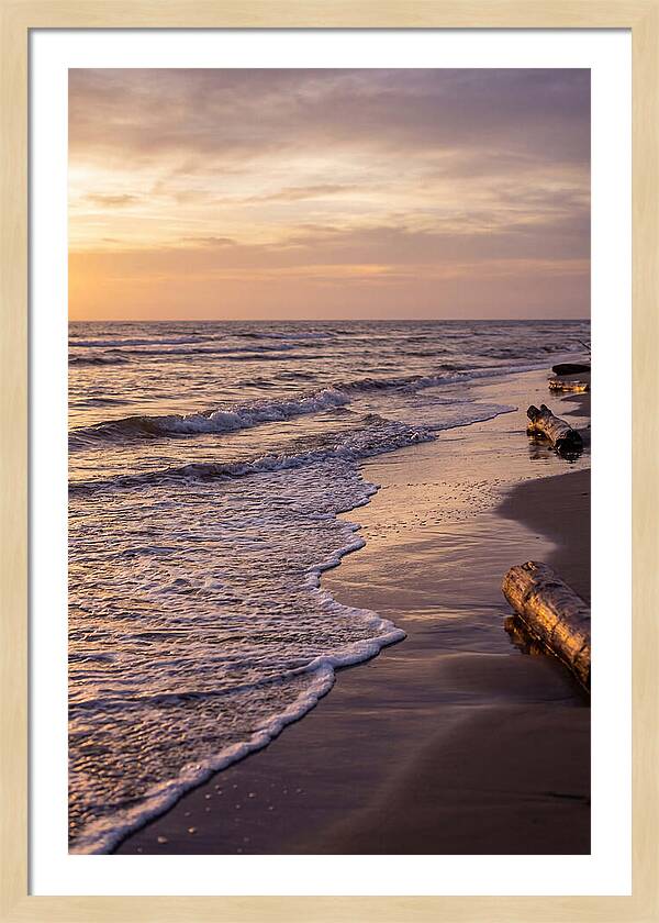 Serene Ocean Waves