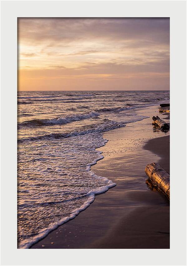 Serene Ocean Waves
