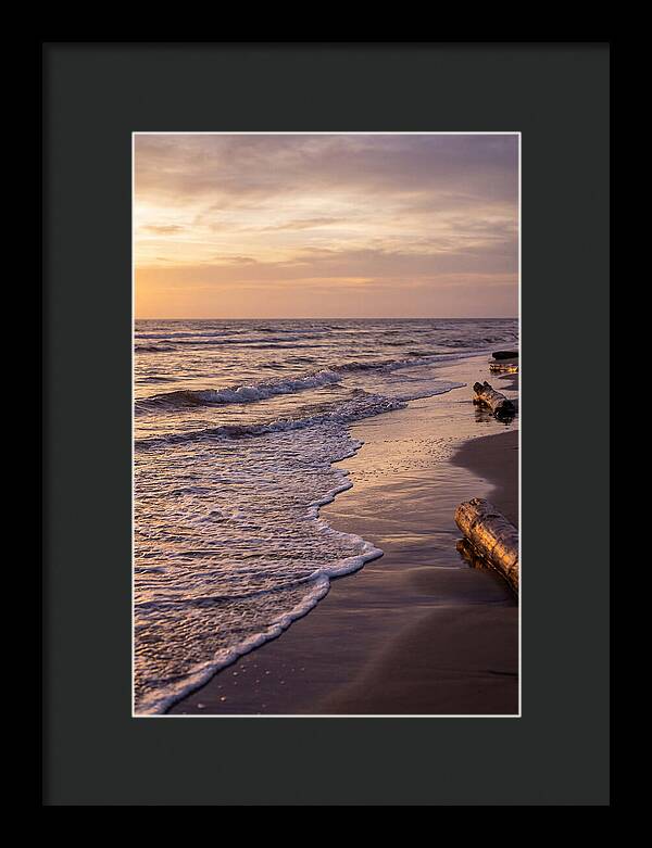 Serene Ocean Waves