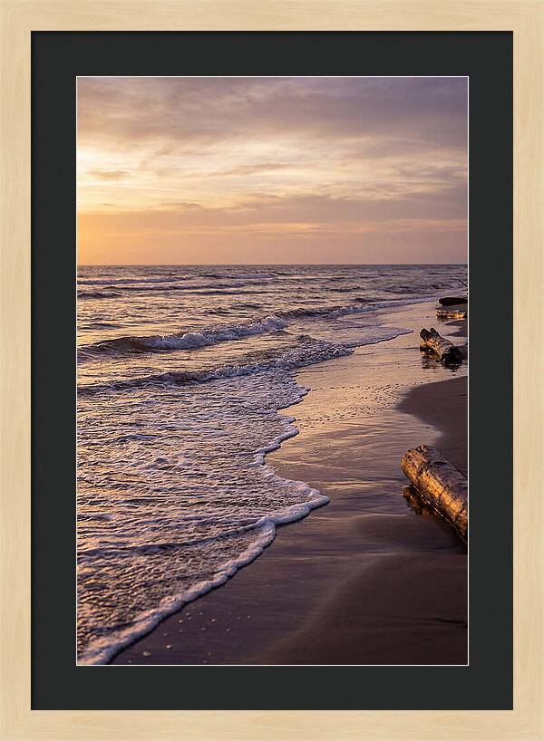 Serene Ocean Waves