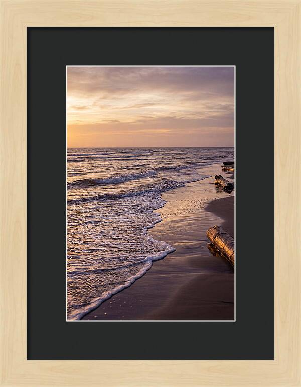 Serene Ocean Waves