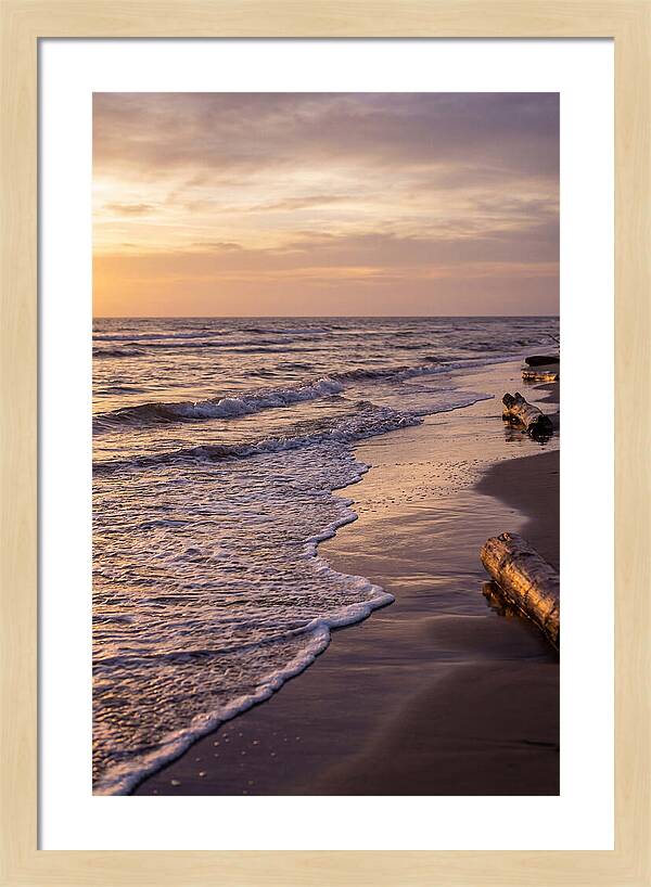 Serene Ocean Waves
