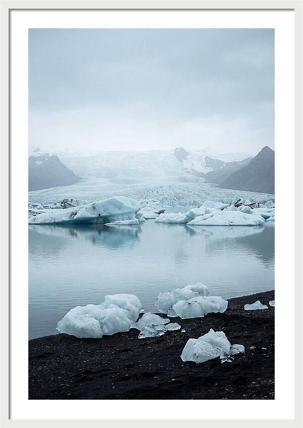 Serenity At Jkulsrln Glacier Lagoon