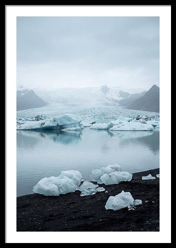 Serenity At Jkulsrln Glacier Lagoon