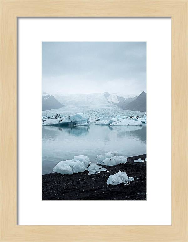 Serenity At Jkulsrln Glacier Lagoon