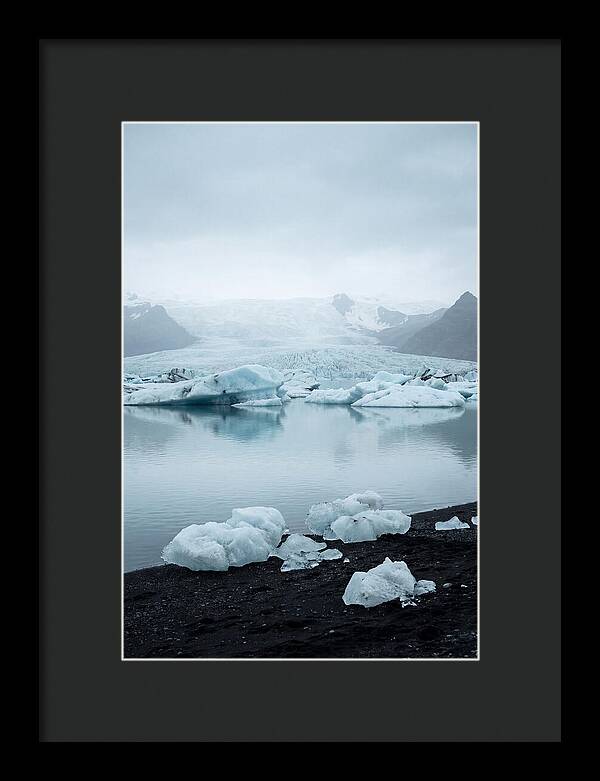 Serenity At Jkulsrln Glacier Lagoon