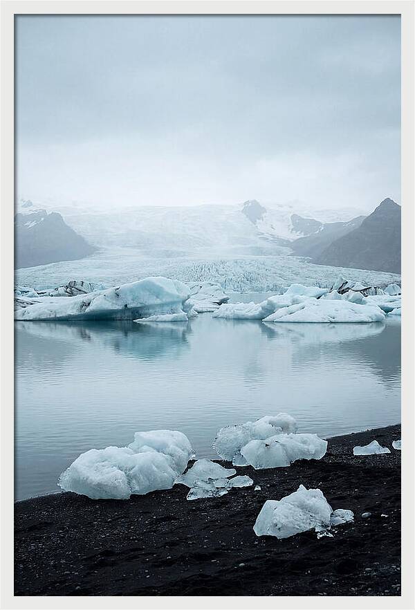 Serenity At Jkulsrln Glacier Lagoon