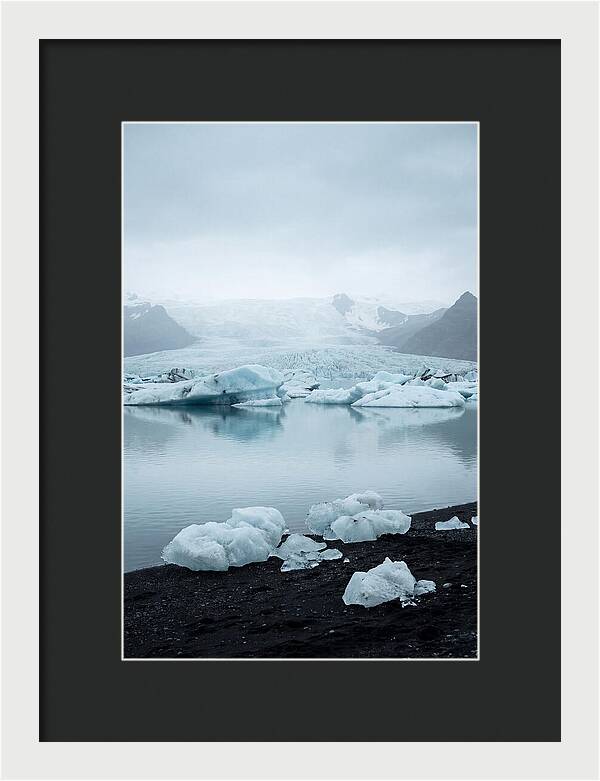 Serenity At Jkulsrln Glacier Lagoon