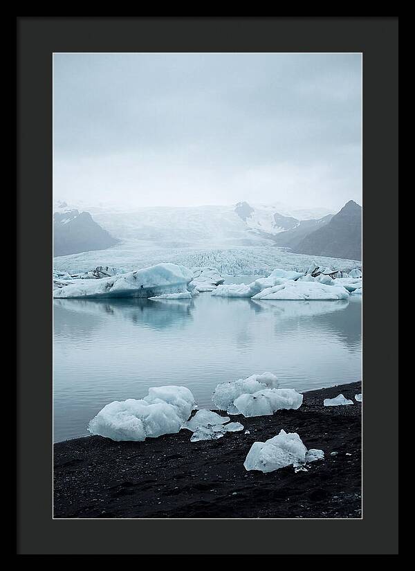 Serenity At Jkulsrln Glacier Lagoon