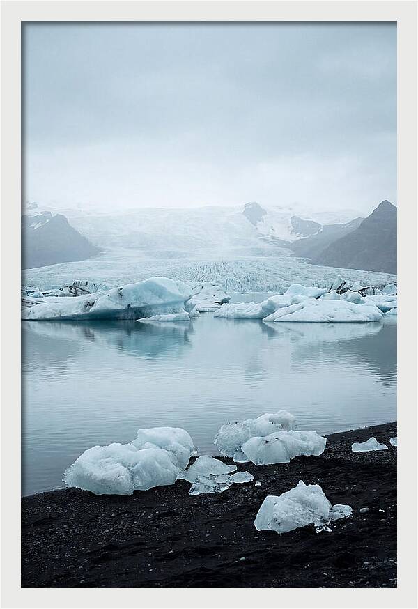 Serenity At Jkulsrln Glacier Lagoon