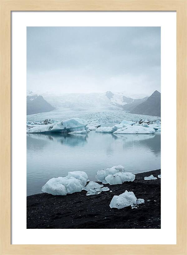 Serenity At Jkulsrln Glacier Lagoon