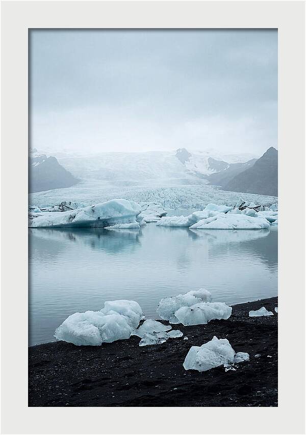Serenity At Jkulsrln Glacier Lagoon