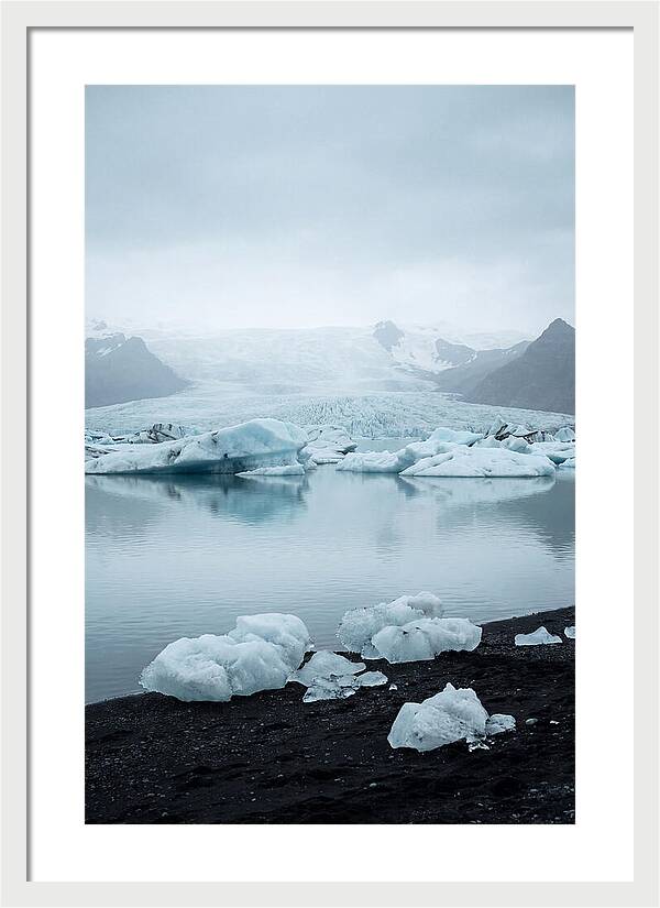 Serenity At Jkulsrln Glacier Lagoon