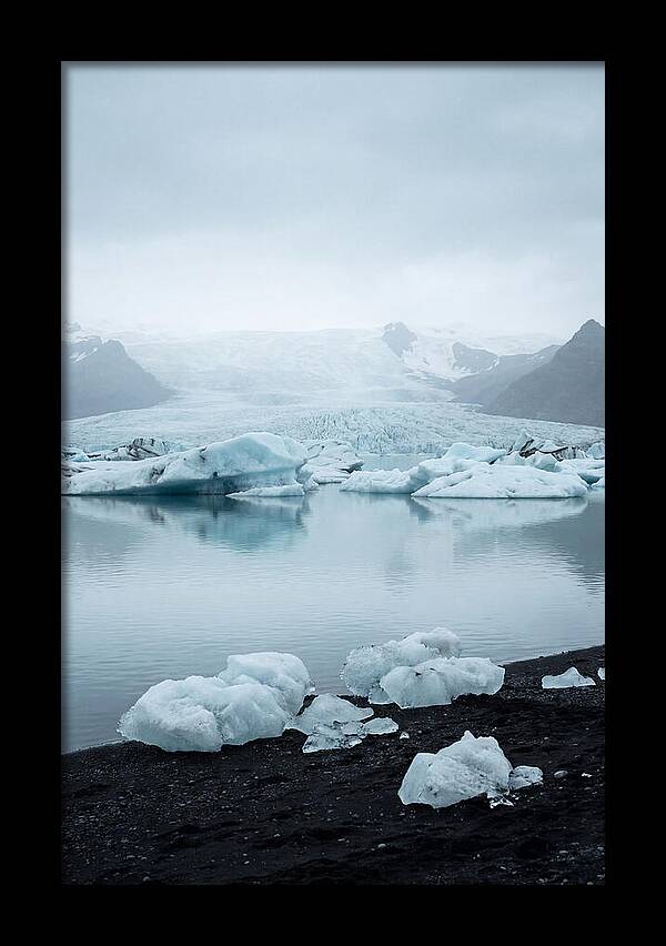 Serenity At Jkulsrln Glacier Lagoon