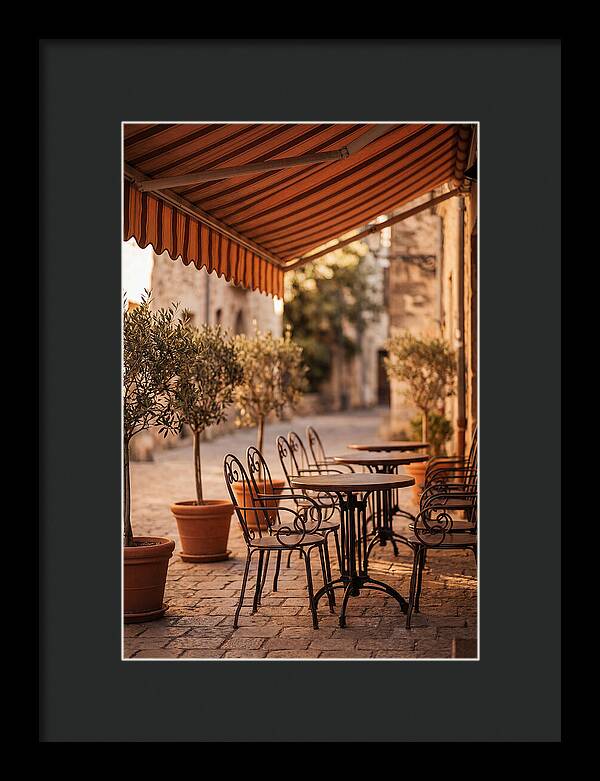 Sidewalk Caf Serenity