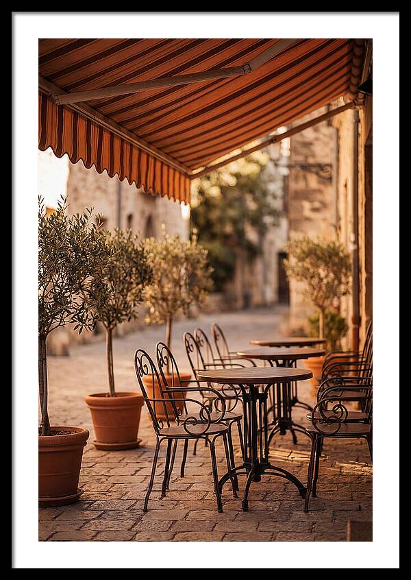 Sidewalk Caf Serenity
