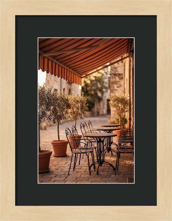 Sidewalk Caf Serenity