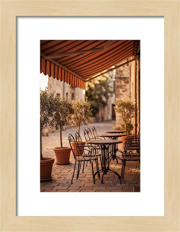 Sidewalk Caf Serenity