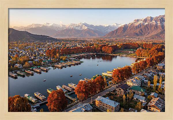 Srinagar Serenity Over Dal Lake
