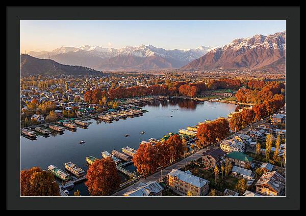 Srinagar Serenity Over Dal Lake