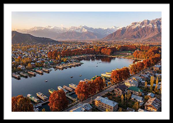 Srinagar Serenity Over Dal Lake