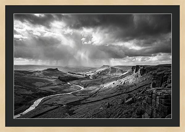 Stanage Edge Peak Vista