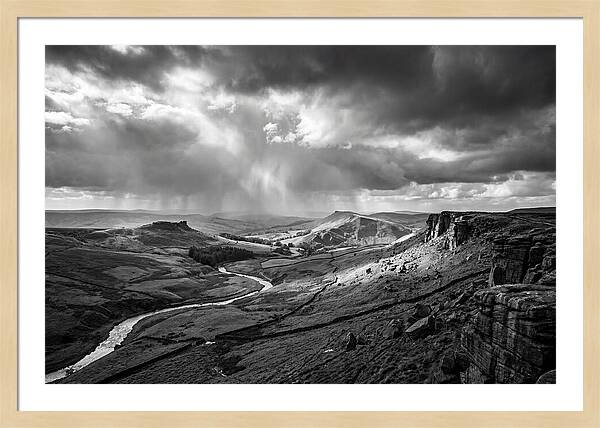 Stanage Edge Peak Vista